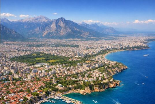 Antalya Balayı Otelleri: Romantik Tatil Önerileri